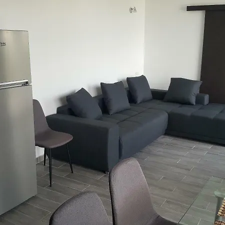 Treasure Apartment *